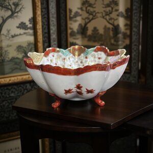 Japanese Hand-Painted Porcelain Drainer Bowl – Figural & Gilt, Pierced Fruit Str